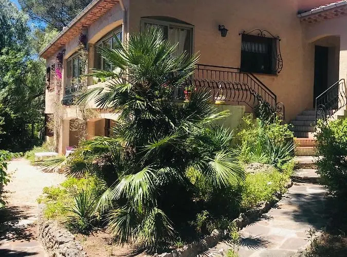 Boulouris - Grand 3 Pieces 5 Personnes Avec Terrasse A 5min A Pied Des Plages Saint-Raphaël