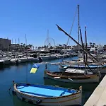 Boulouris - Grand 3 Pieces 5 Personnes Avec Terrasse A 5min A Pied Des Plages *