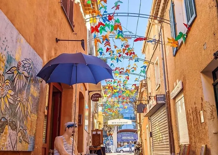 Boulouris - Grand 3 Pieces 5 Personnes Avec Terrasse A 5min A Pied Des Plages Saint-Raphaël